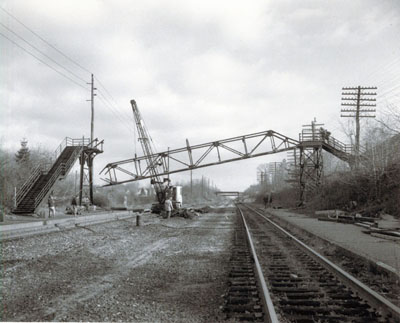 Dismentling the Footbridge over the West Shore Railroad